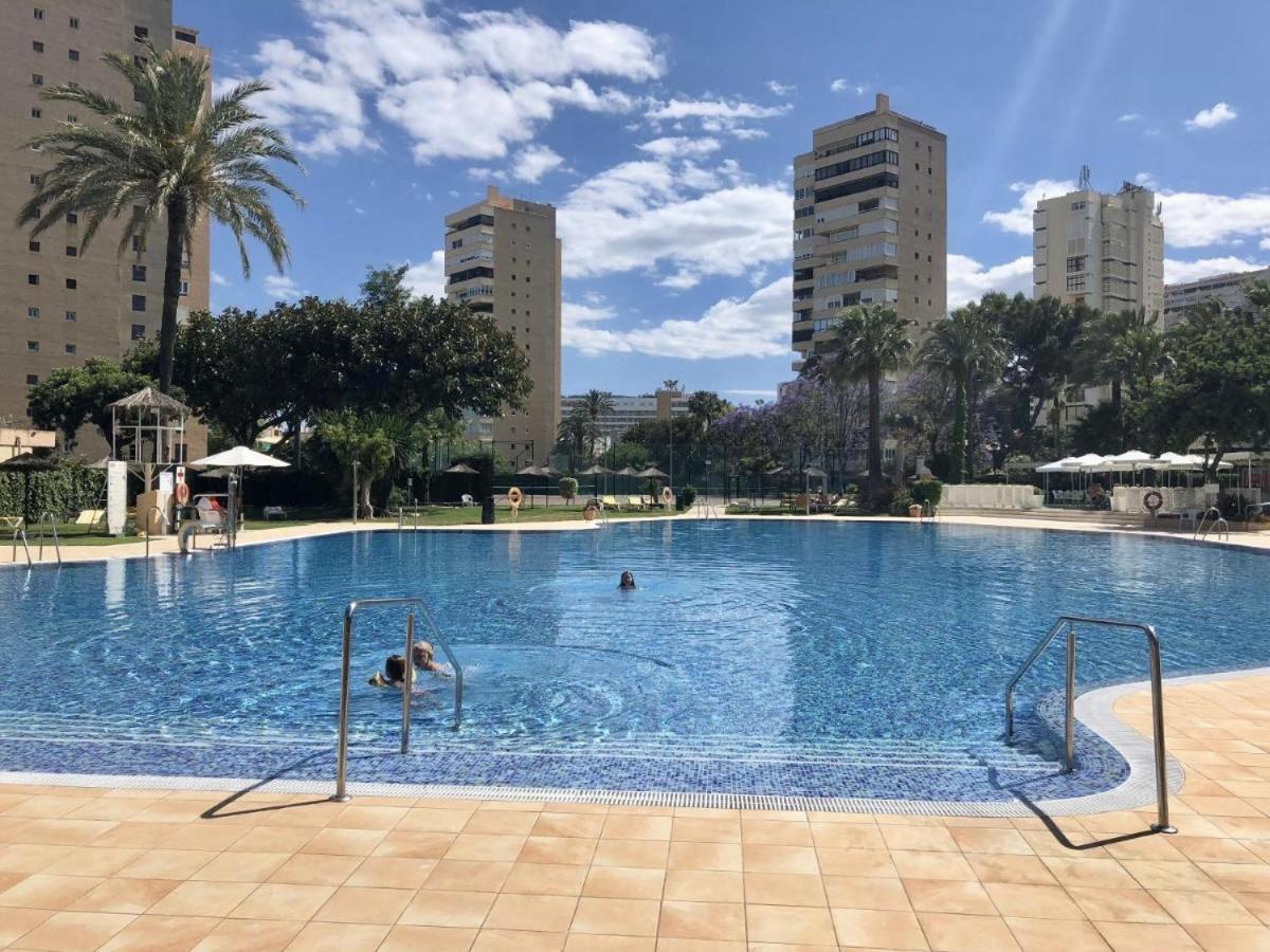 Exclusive Beachfront Apartment Torremolinos - Pool - Paddle - Tenis - Wifi - Central Aircon Dış mekan fotoğraf